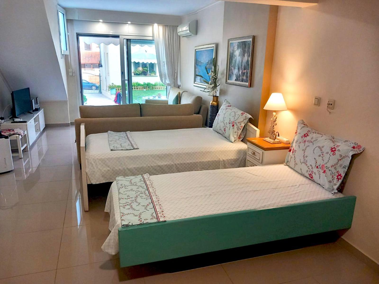 Appartement Maria'S Garden House à Flogita Extérieur photo